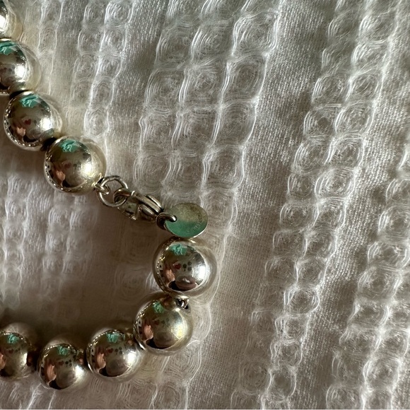 SET Tiffany’s Hardware Bead Necklace and Bracelet - Picture 4 of 8